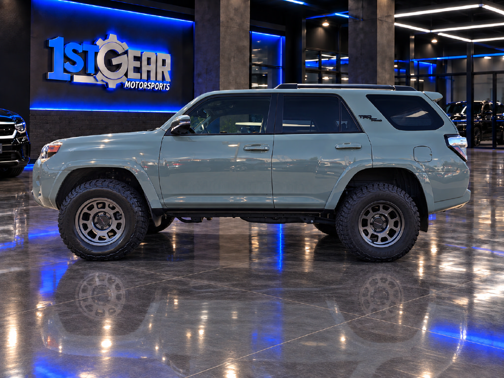 Used 2022 Toyota 4Runner TRD Off-Road Premium AWD/4WD image 8