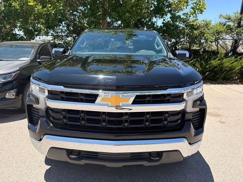 Used 2023 Chevrolet Silverado 1500 LT AWD/4WD image 2