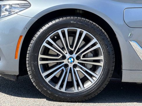 Used 2019 BMW 530e w/ Premium Package RWD image 31