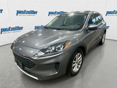 Used 2021 Ford Escape SE FWD image 1