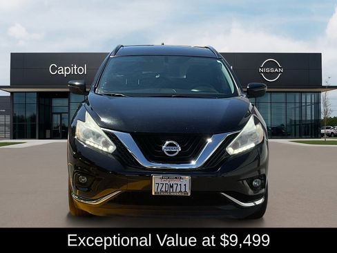 Used 2017 Nissan Murano SV image 2