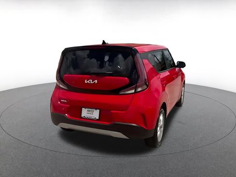 Used 2025 Kia Soul LX w/ LX Technology Package FWD image 15