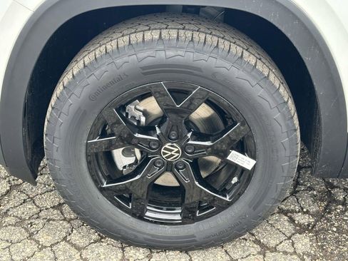 New 2026 Volkswagen Atlas Peak Edition AWD/4WD image 7