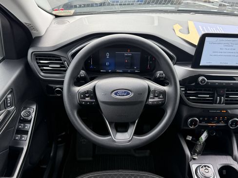 Certified 2025 Ford Escape Active FWD image 17