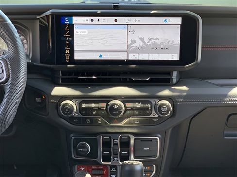 New 2024 Jeep Gladiator Rubicon w/ Technology Group image 43
