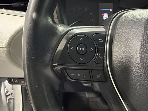 Used 2023 Toyota Corolla Cross LE FWD image 16