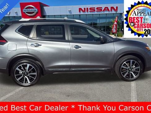 Used 2020 Nissan Rogue SL w/ Premium Package image 2