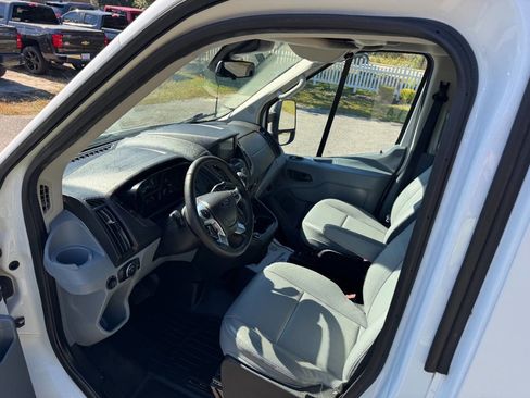 Used 2019 Ford Transit 350 XL image 9