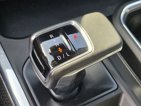 Used 2025 Chevrolet Silverado 1500 LT Trail Boss w/ Convenience Package II AWD/4WD image 20
