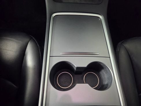 Used 2022 Tesla Model 3 Standard Range image 15