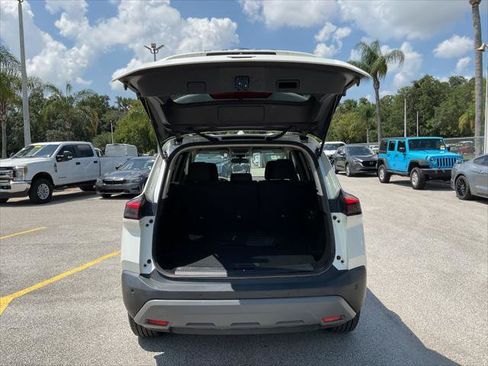 Used 2022 Nissan Rogue SV FWD image 7