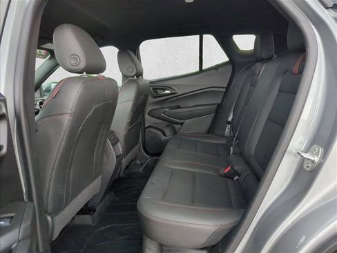 Used 2025 Chevrolet Trax RS w/ Driver Confidence Package FWD image 15