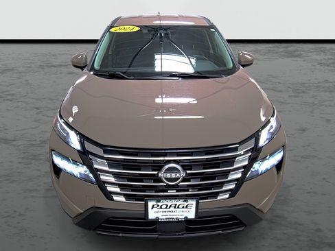 Used 2024 Nissan Rogue SV AWD/4WD image 6