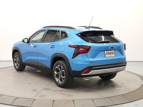 New 2026 Chevrolet Trax LT w/ Driver Confidence Package image 5