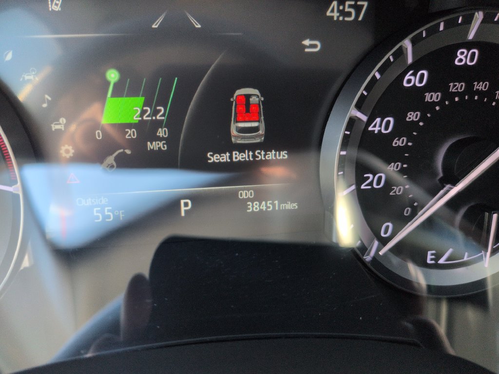 Used 2022 Toyota Highlander XLE AWD/4WD image 16