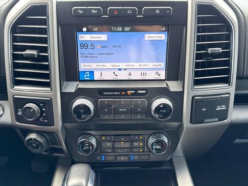 Used 2019 Ford F150 Lariat w/ Equipment Group 502A Luxury AWD/4WD image 27