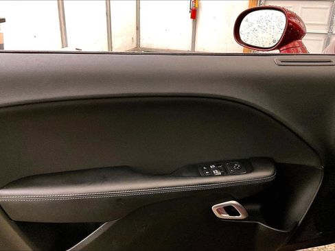 Used 2019 Dodge Challenger SXT w/ Driver Convenience Group image 22