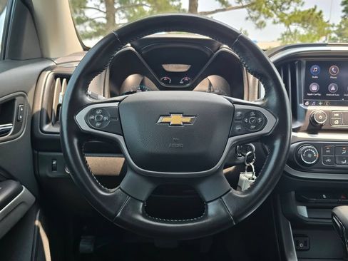 Used 2022 Chevrolet Colorado LT w/ LT Convenience Package RWD image 14