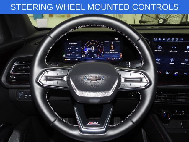 Used 2025 Chevrolet Traverse Z71 w/ Driver Confidence Package AWD/4WD image 19