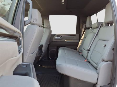 Used 2025 Chevrolet Silverado 2500 LT w/ Z71 Chrome Sport Edition AWD/4WD image 10