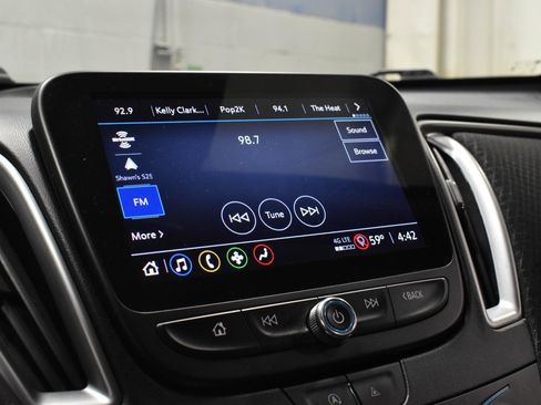 Used 2024 Chevrolet Malibu LT FWD image 17