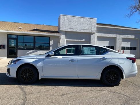 New 2025 Nissan Altima 2.5 SV w/ SV Special Edition Package image 2