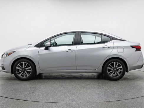 Used 2025 Nissan Versa SV FWD image 5