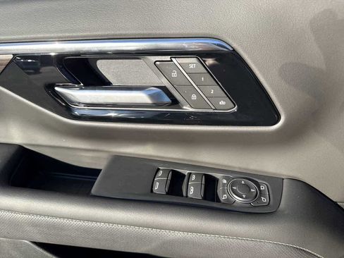 New 2026 Chevrolet Suburban Premier image 15