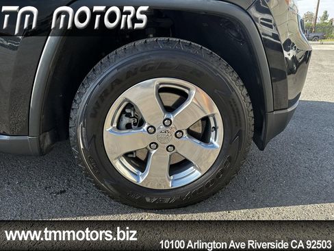 Used 2013 Jeep Grand Cherokee Overland Summit image 10