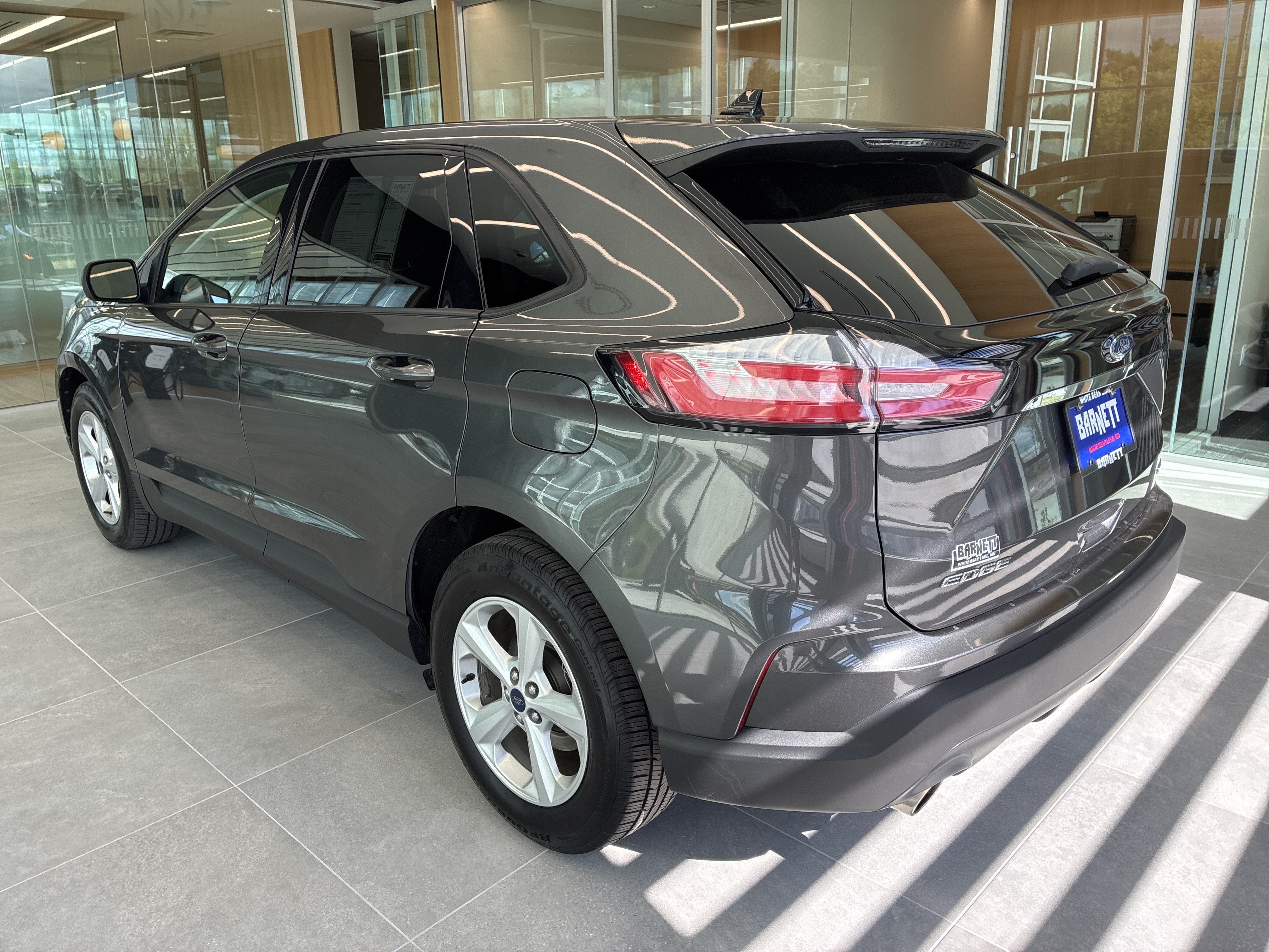Used 2019 Ford Edge SE AWD/4WD image 4