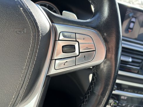 Used 2016 BMW 750i xDrive image 18