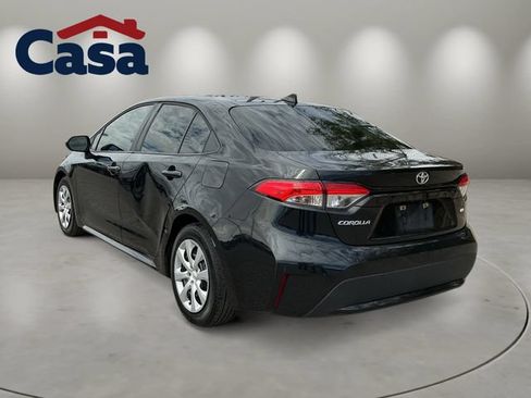 Used 2021 Toyota Corolla LE FWD image 4