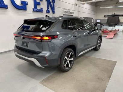 New 2025 Volkswagen Tiguan SE