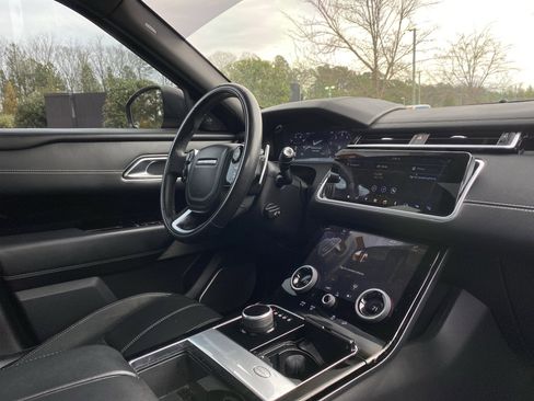 Used 2019 Land Rover Range Rover Velar R-Dynamic SE image 6