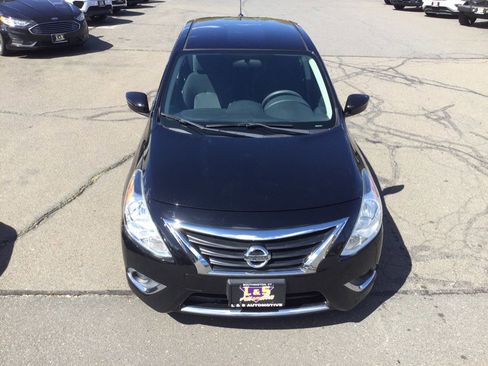 Used 2015 Nissan Versa w/ SL Tech Package FWD image 6