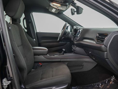 Used 2025 Dodge Durango GT AWD/4WD image 11