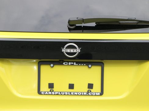 Used 2025 Nissan Kicks SR AWD/4WD image 5