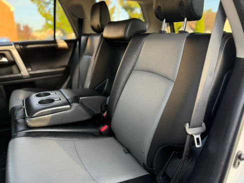 Used 2020 Toyota 4Runner SR5 Premium image 31