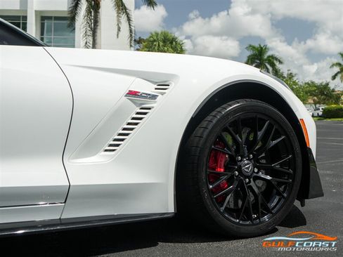 Used 2016 Chevrolet Corvette Z06 w/ 3LZ Preferred Equipment Group RWD image 64