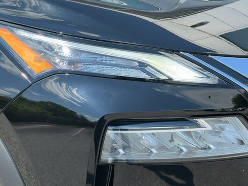 Certified 2023 Nissan Rogue SV image 4