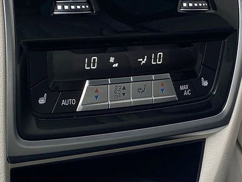 Used 2022 BMW X5 M50i w/ Executive Package image 23