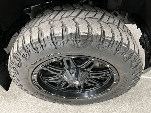 Used 2021 Ford F150 Lariat w/ Equipment Group 502A High AWD/4WD image 18