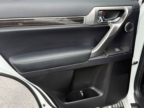 Used 2023 Lexus GX 460 Luxury image 27