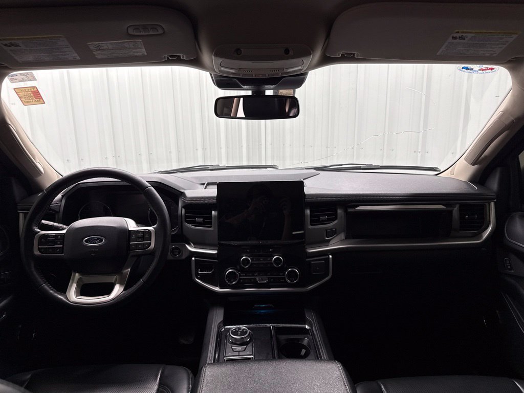 Used 2024 Ford Expedition XLT RWD image 14
