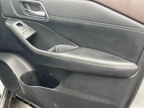 Used 2023 Nissan Rogue Platinum w/ Platinum Premium Package image 13