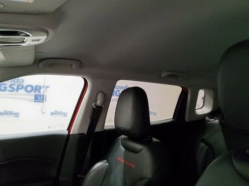 Used 2021 Jeep Compass Trailhawk image 32