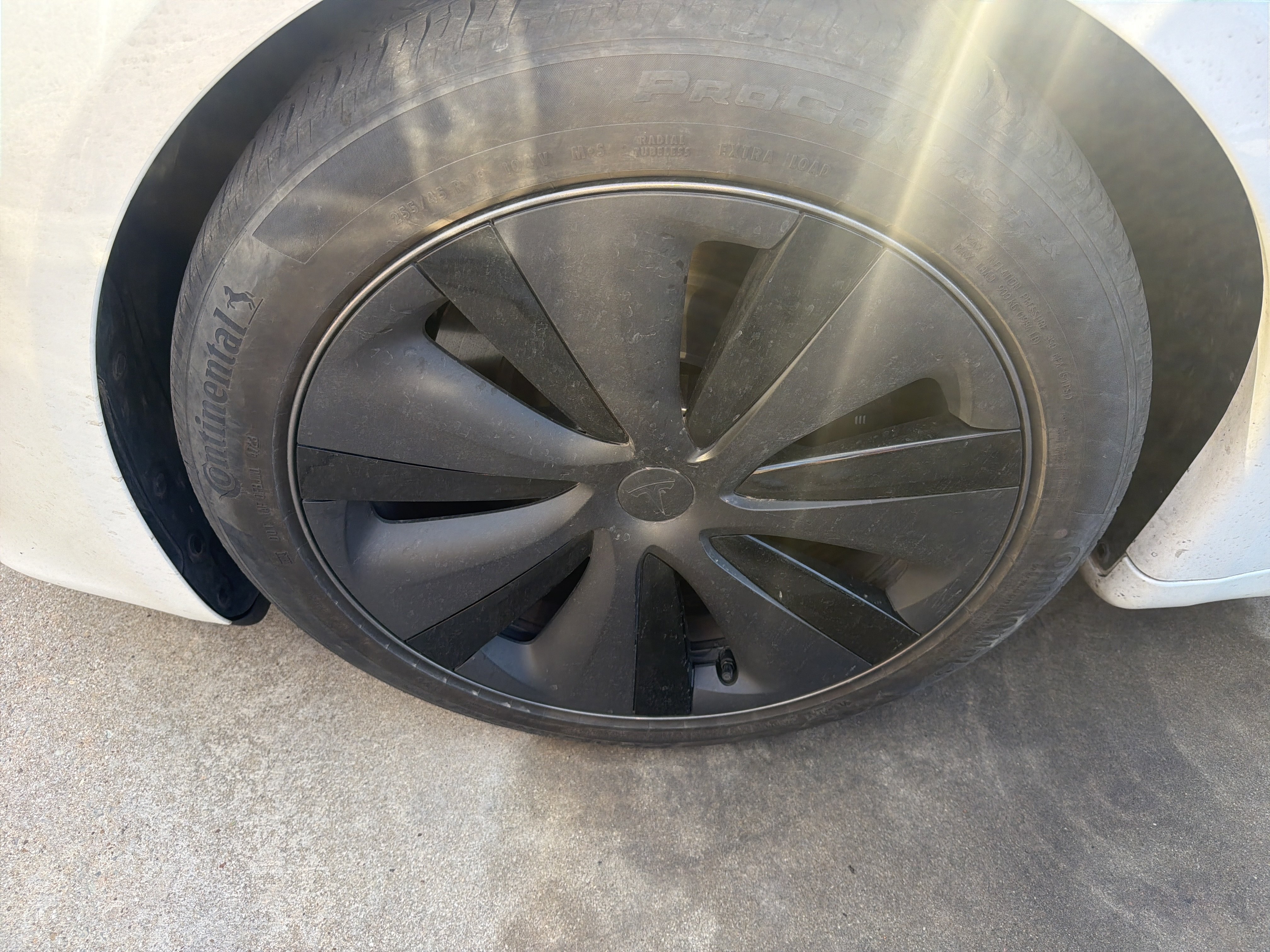 Used 2024 Tesla Model S AWD/4WD image 2