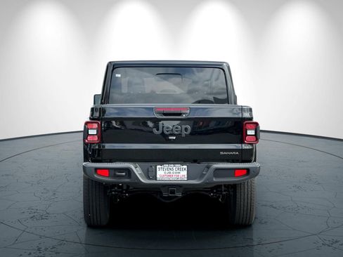 New 2026 Jeep Gladiator Sport AWD/4WD image 5