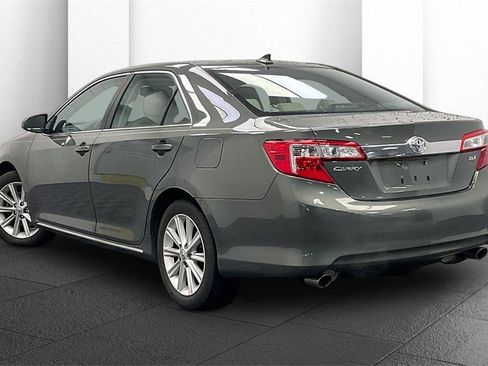 Used 2012 Toyota Camry XLE image 9