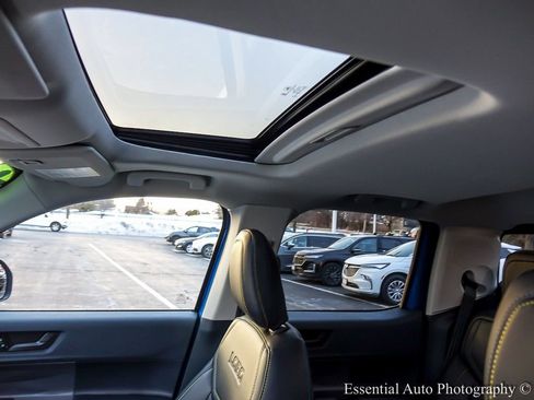 Used 2025 Ford Maverick Lobo image 16